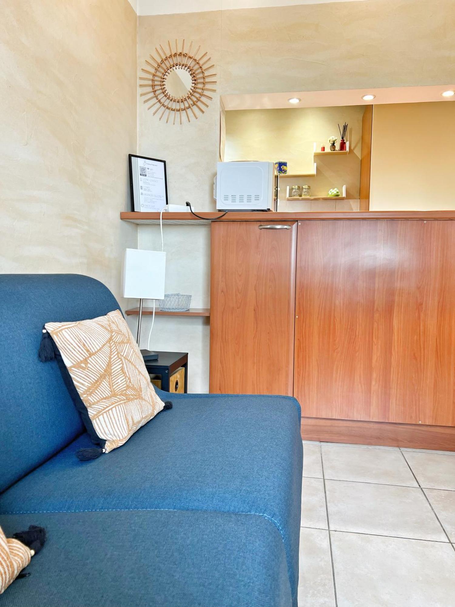 Apartment Sanary, Vue Mer, A Deux Pas Des Plages Et Du Centre *