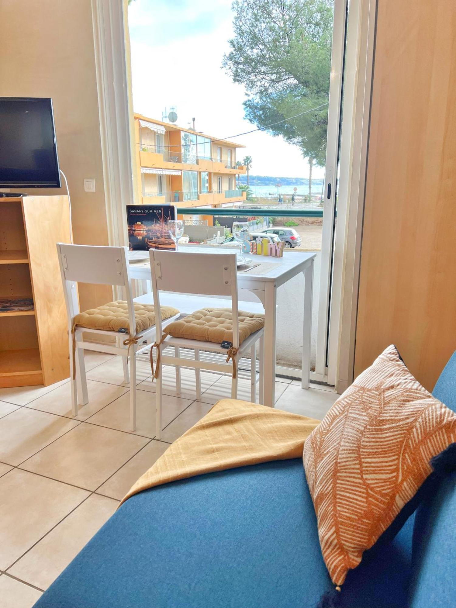 Apartment Sanary, Vue Mer, A Deux Pas Des Plages Et Du Centre