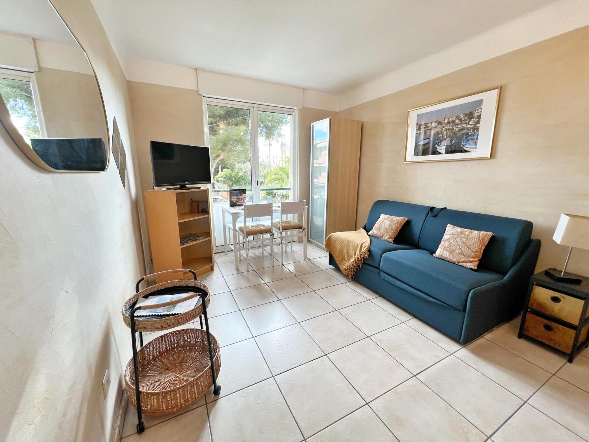 Sanary, Vue Mer, A Deux Pas Des Plages Et Du Centre Apartment